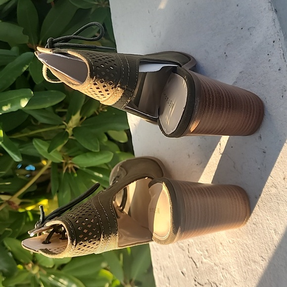 Metaphor Womens Sz 7 Tiana Green Lace Up Ankle Booties NIB - Picture 5 of 8